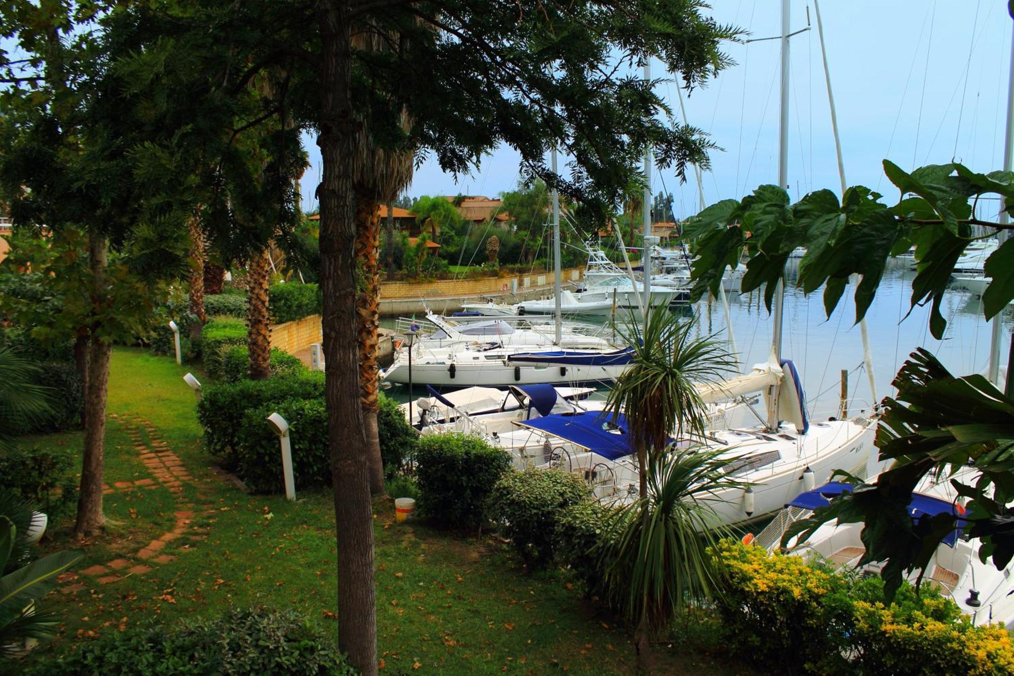 Laguna Azzurra Portorosa Furnari Bagian luar foto